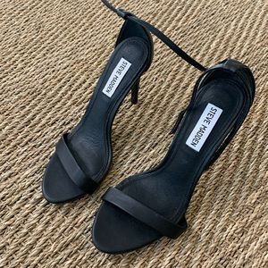 Steve Madden strappy black heels -